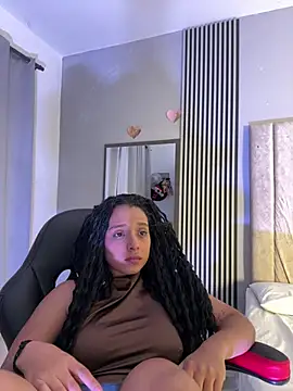 Snapshot of khiara_jhones chatting on May 14, 3:57 am khiara jhones online show from May 14, 3:57 am