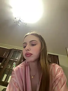 LOLAskk online show from July 10, 9:39 pm