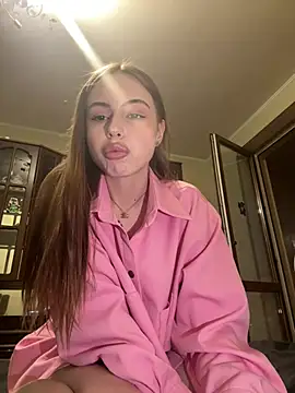 LOLAskk online show from July 15, 6:24 pm