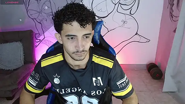 caius bigcock1 online show from May 11, 12:11 pm