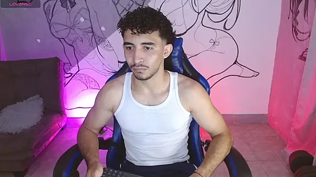 caius bigcock1 online show from May 15, 12:45 pm