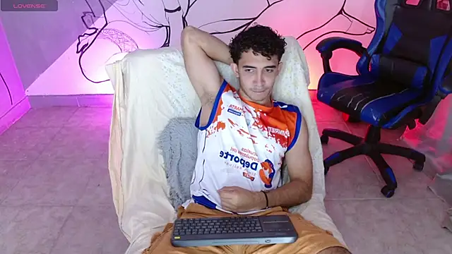 caius bigcock1 online show from May 24, 2:00 pm