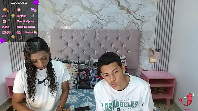 Mia Hiills online show from May 11, 12:44 pm