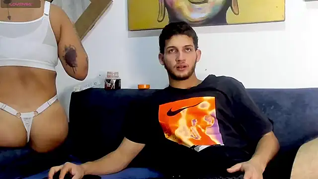 Snapshot of charly_mia chatting on May 11, 7:44 pm charly mia online show from May 11, 7:44 pm
