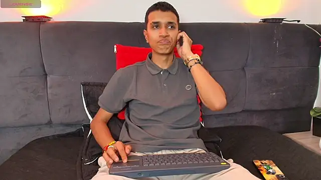 Alan Colthon online show from May 25, 3:23 am