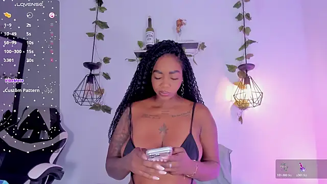 Snapshot of venusmillan22 chatting on May 6, 2:00 pm venusmillan22 online show from May 6, 2:00 pm