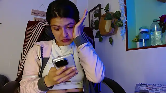Jennal-Guerrero online show from May 27, 3:47 am