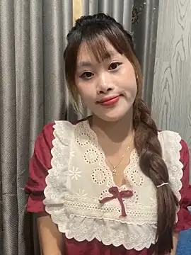 Snapshot of Ly-sexyy chatting on May 5, 4:15 pm Ly-sexyy online show from May 5, 4:15 pm