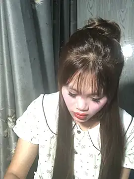 Snapshot of Ly-sexyy chatting on May 18, 3:18 pm Ly-sexyy online show from May 18, 3:18 pm