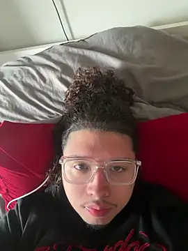 Snapshot of luv_chino chatting on May 31, 9:49 pm luv chino online show from May 31, 9:49 pm