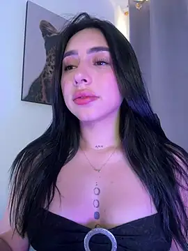 Snapshot of IsabellaNoir_ chatting on April 24, 9:28 pm IsabellaNoir online show from April 24, 9:28 pm