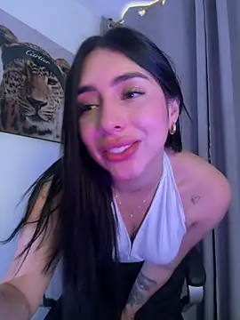 Snapshot of IsabellaNoir_ chatting on April 27, 10:08 pm IsabellaNoir online show from April 27, 10:08 pm