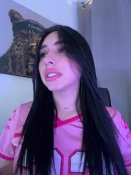 Snapshot of IsabellaNoir_ chatting on May 1, 8:46 pm IsabellaNoir online show from May 1, 8:46 pm
