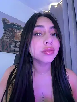 Snapshot of IsabellaNoir_ chatting on May 10, 7:41 pm IsabellaNoir online show from May 10, 7:41 pm