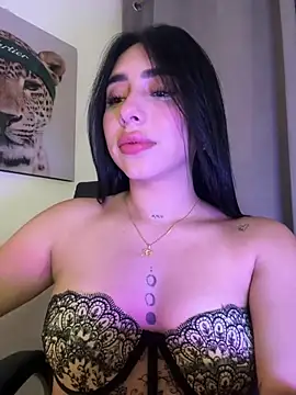 Snapshot of IsabellaNoir_ chatting on May 20, 10:49 pm IsabellaNoir online show from May 20, 10:49 pm