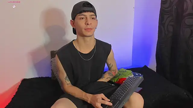  IanLark online show from May 13, 10:17 pm