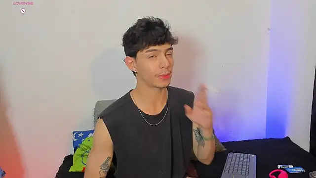  IanLark online show from May 19, 11:00 pm