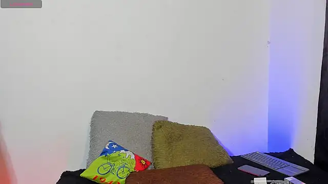  IanLark online show from May 20, 11:33 pm