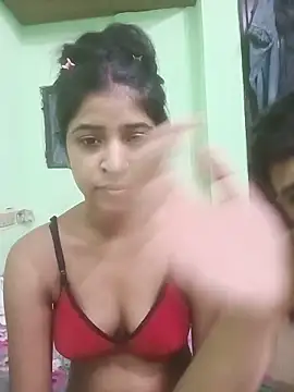 Snapshot of hot-couple-0 chatting on May 23, 8:40 am hot-couple-0 online show from May 23, 8:40 am