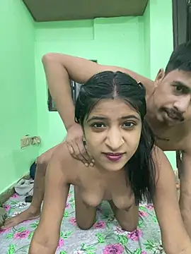 Snapshot of hot-couple-0 chatting on May 27, 3:20 pm hot-couple-0 online show from May 27, 3:20 pm