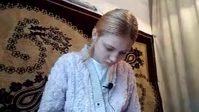 LunaLaday online show from May 12, 2:52 am