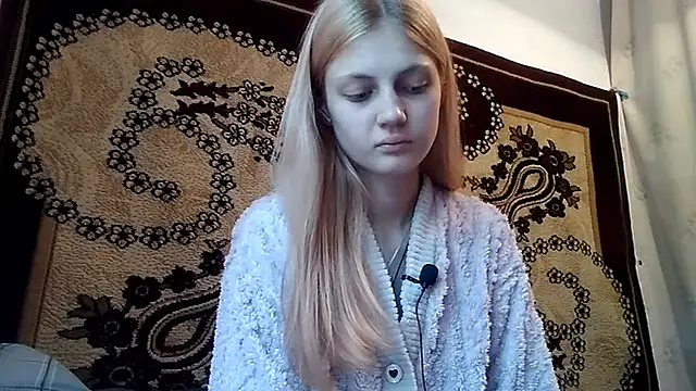 LunaLaday online show from May 16, 2:52 am