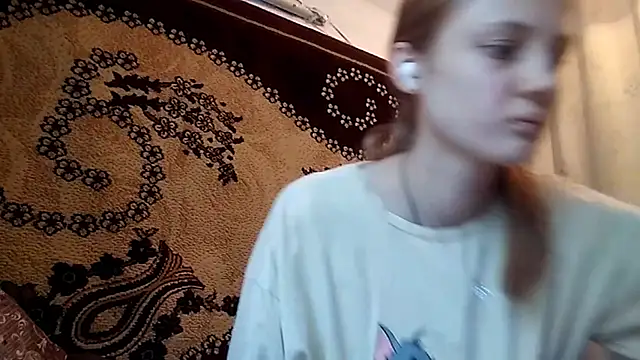 LunaLaday online show from May 25, 2:28 am