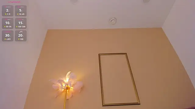 Lilianadaniels online show from May 18, 4:07 am