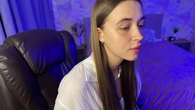 Tiana Belle online show from May 24, 1:10 am