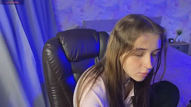 Tiana Belle online show from May 31, 1:14 am