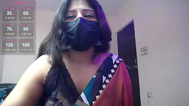-Queenie online show from May 28, 7:00 pm