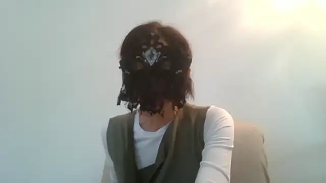 HelenTiAscolta online show from May 7, 1:16 pm
