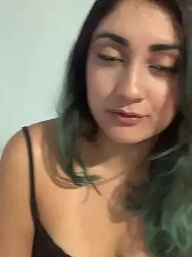 Snapshot of Camilaafg chatting on May 2, 2:11 pm Camilaafg online show from May 2, 2:11 pm