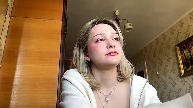 AlisiaStreitmatter online show from April 28, 9:14 am