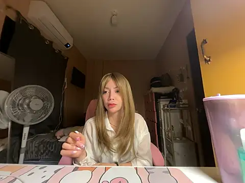 sweet glam online show from May 19, 2:01 pm