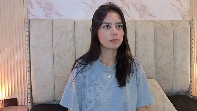 Snapshot of Alahia_Bloom chatting on July 14, 4:23 pm Alahia Bloom online show from July 14, 4:23 pm