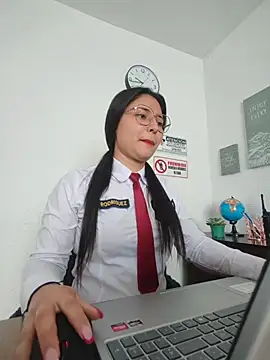 Queen linda1 online show from May 11, 2:45 pm
