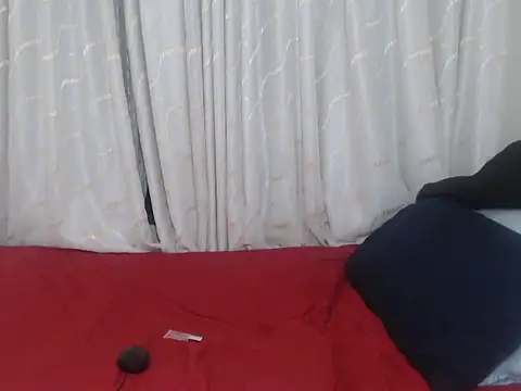 Snapshot of BusttyBoobs19 chatting on April 21, 8:55 pm BusttyBoobs19 online show from April 21, 8:55 pm