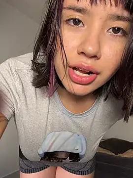 Snapshot of Prissi_rivas2 chatting on April 25, 12:24 am Prissi rivas2 online show from April 25, 12:24 am