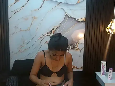 AndreaSerpa online show from May 7, 7:52 pm