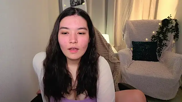 MomoRins online show from May 21, 10:17 pm