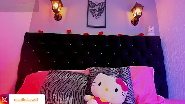 Snapshot of Kitty_rose01 chatting on May 1, 8:19 am Kitty rose01 online show from May 1, 8:19 am
