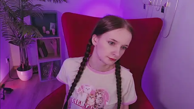 AliciaCore online show from May 22, 1:28 pm