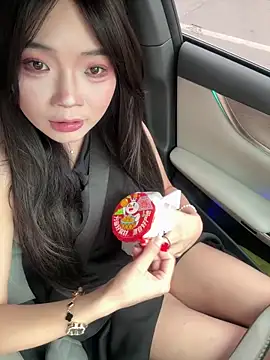 lilina520 online show from May 17, 8:23 am