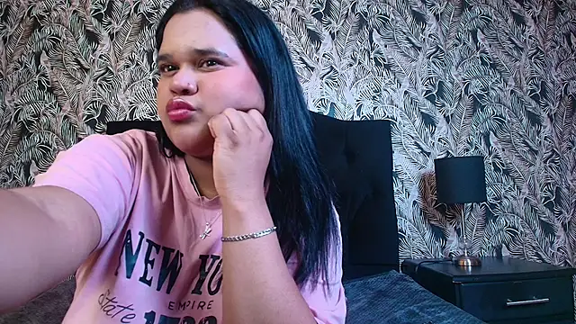EmmaBennett  online show from May 29, 5:55 pm