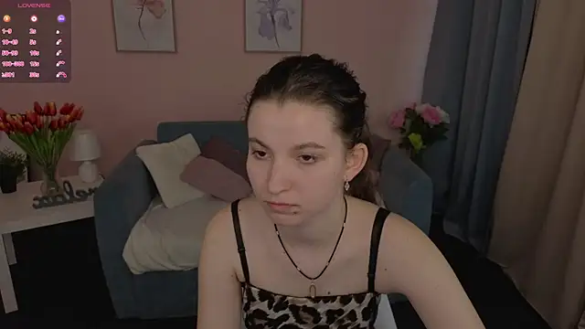 BelovedAlice online show from May 20, 6:52 am