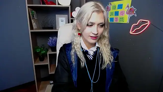 RubyDaviss online show from May 8, 6:08 am