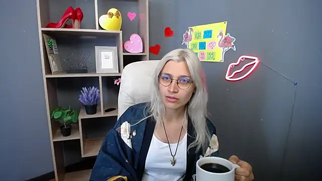 RubyDaviss online show from May 10, 6:18 am