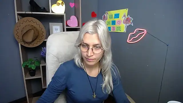 RubyDaviss online show from May 15, 6:09 am