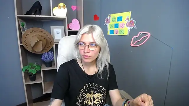 RubyDaviss online show from May 17, 6:11 am